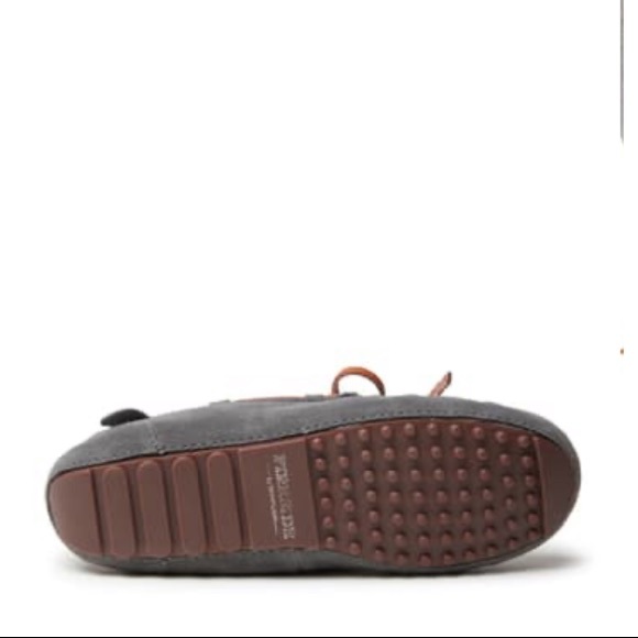 Victoria Genuine Shearling Lace Moccasin Slipper - Picture 7 of 10